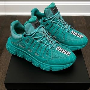 Versace Mens Trigreca Sneakers in Turquoise sz 41 / 8US